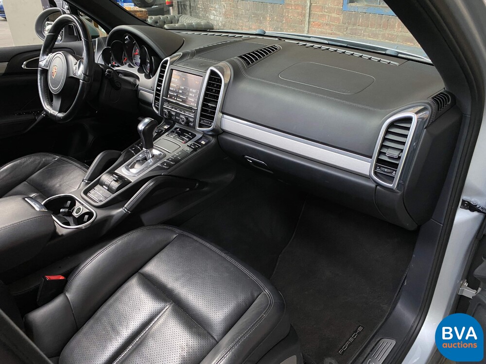 Porsche Cayenne 3.0 S Hybrid 380 PS 2010, -Org NL- 02-NFG-6.