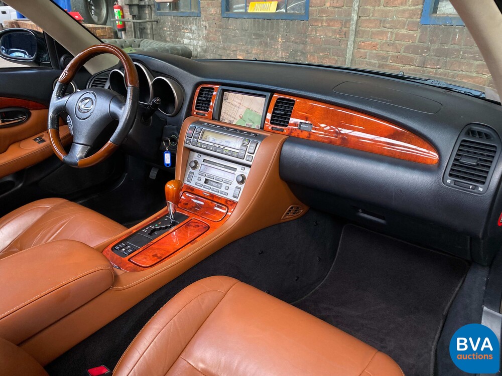 Lexus SC430 V8 286pk Cabriolet 2003, -Org NL- 92-NF-DF