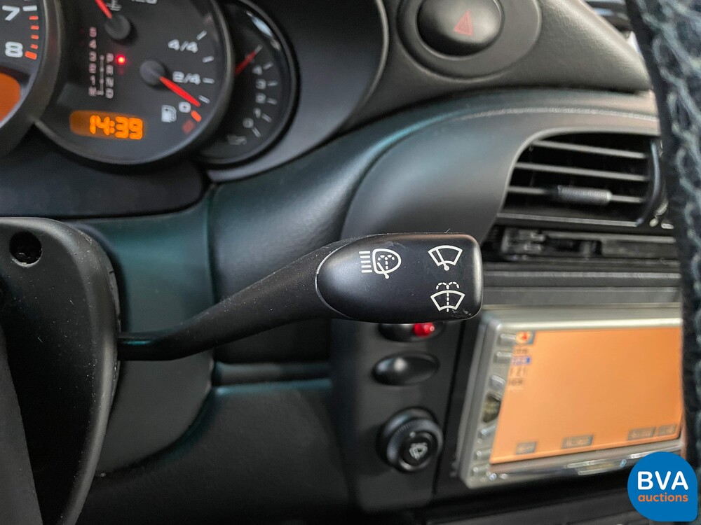 Porsche 911 Carrera 996 3.6 320 PS 2002 YOUNGTIMER.