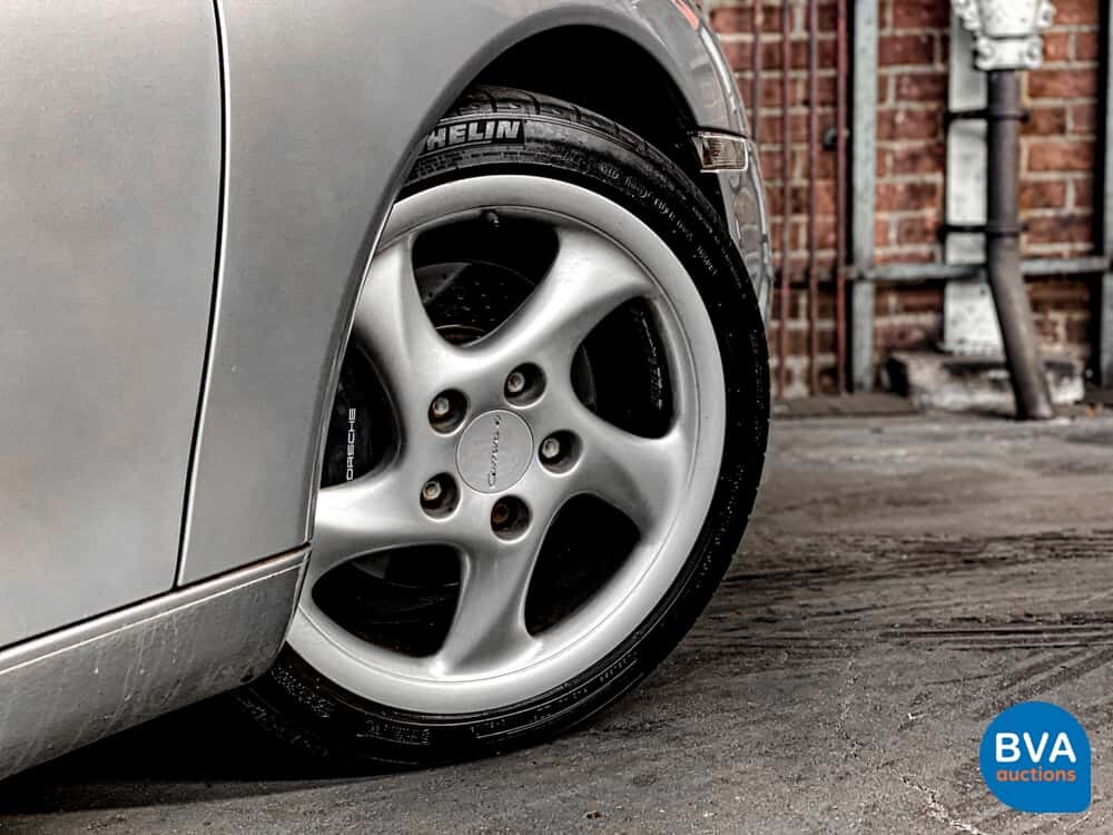 Porsche 911 Carrera 996 3.6 320 PS 2002 YOUNGTIMER.