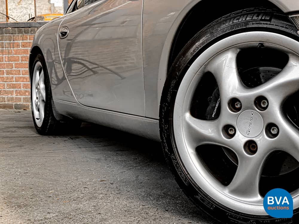 Porsche 911 Carrera 996 3.6 320 PS 2002 YOUNGTIMER.