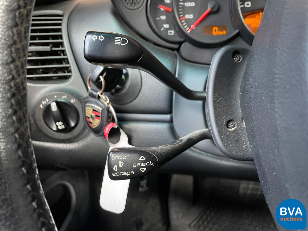 Porsche 911 Carrera 996 3.6 320 PS 2002 YOUNGTIMER.