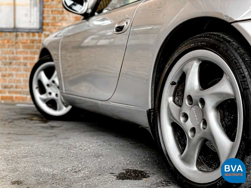 Porsche 911 Carrera 996 3.6 320 PS 2002 YOUNGTIMER.