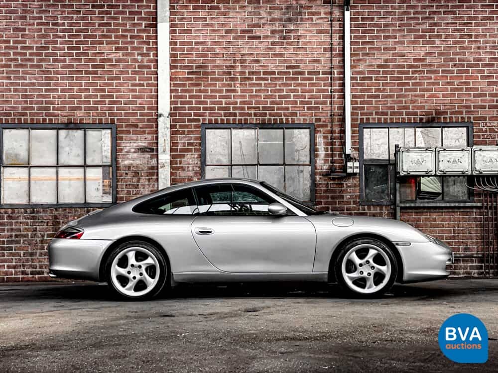 Porsche 911 Carrera 996 3.6 320 PS 2002 YOUNGTIMER.