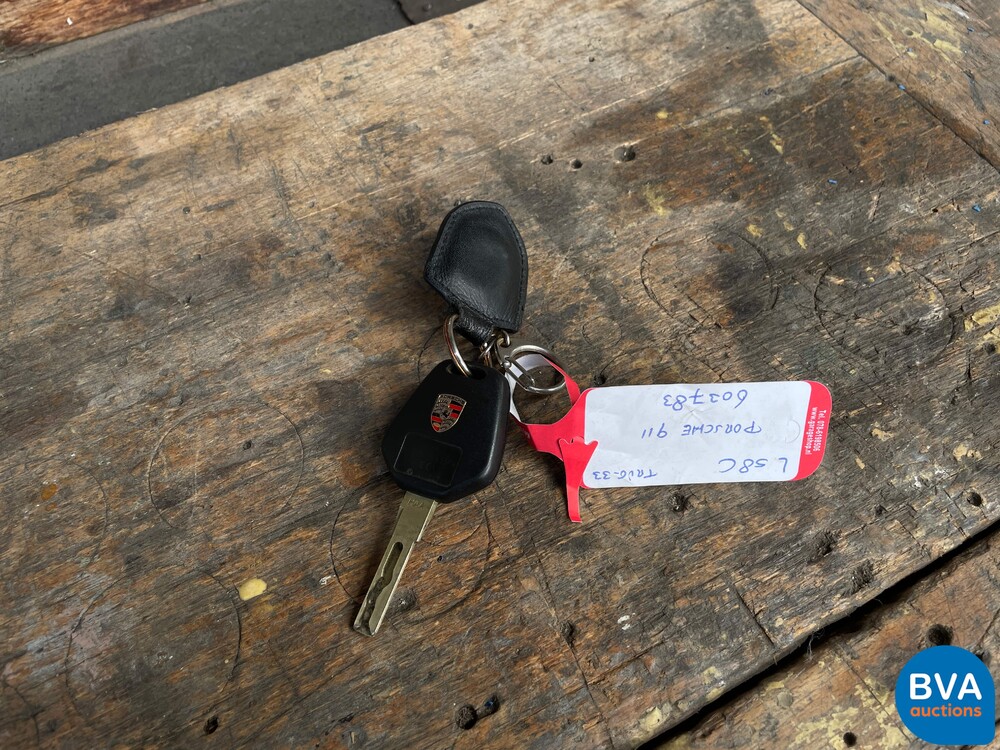 Porsche 911 Carrera 996 3.6 320 PS 2002 YOUNGTIMER.