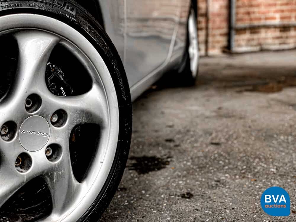 Porsche 911 Carrera 996 3.6 320 PS 2002 YOUNGTIMER.