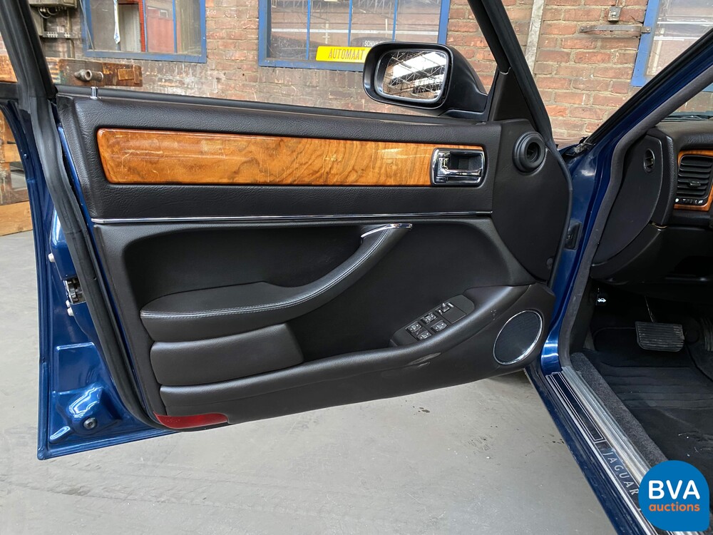 Jaguar XJ 4.0 Sport 241pk -Org.NL- 1996, NP-SB-10