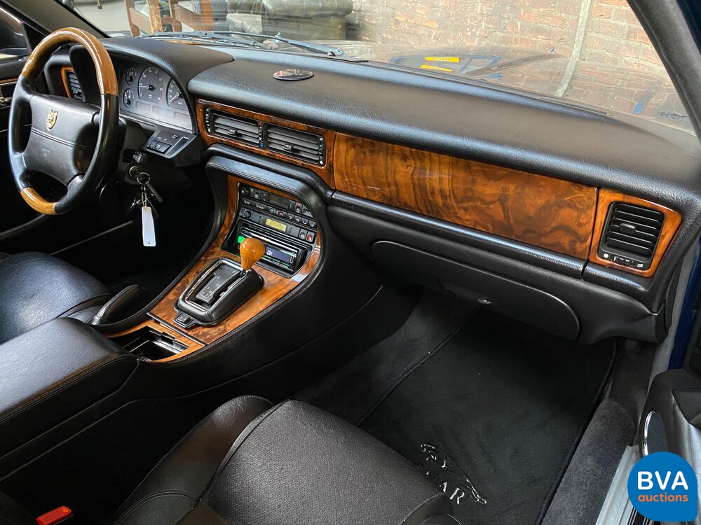 Jaguar XJ 4.0 Sport 241pk -Org.NL- 1996, NP-SB-10