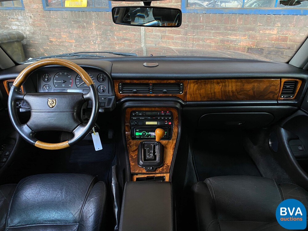 Jaguar XJ 4.0 Sport 241pk -Org.NL- 1996, NP-SB-10