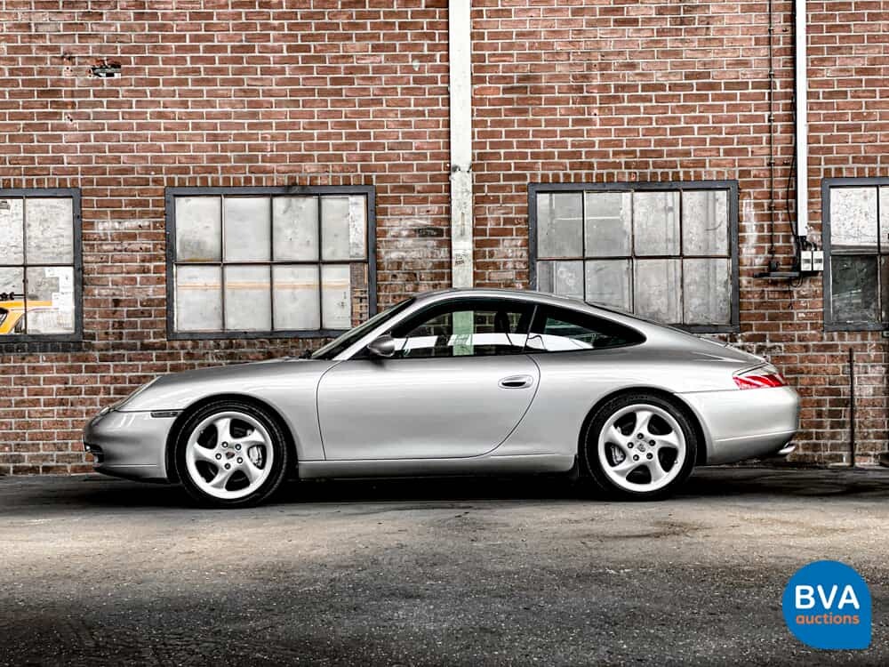 Porsche 911 Carrera 4 996 3.4 300 PS 2000 YOUNGTIMER.