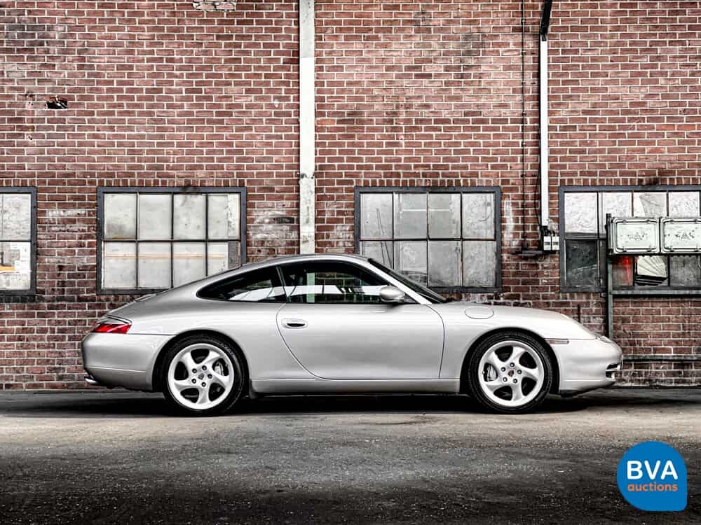 Porsche 911 Carrera 4 996 3.4 300 PS 2000 YOUNGTIMER.