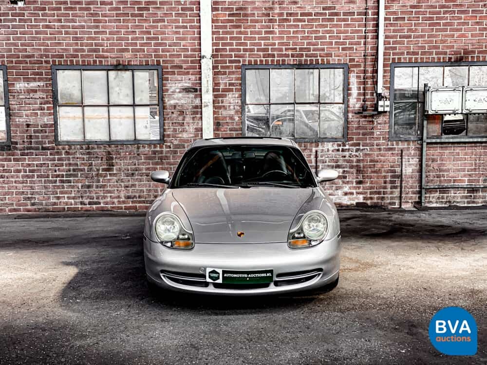 Porsche 911 Carrera 4 996 3.4 300 PS 2000 YOUNGTIMER.
