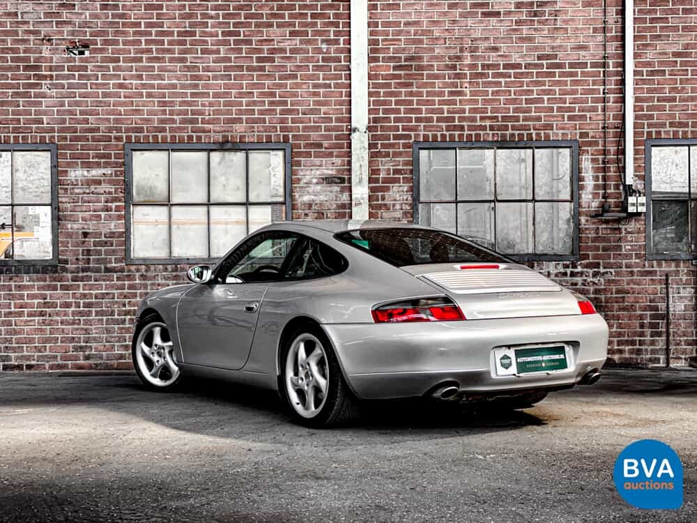 Porsche 911 Carrera 4 996 3.4 300 PS 2000 YOUNGTIMER.