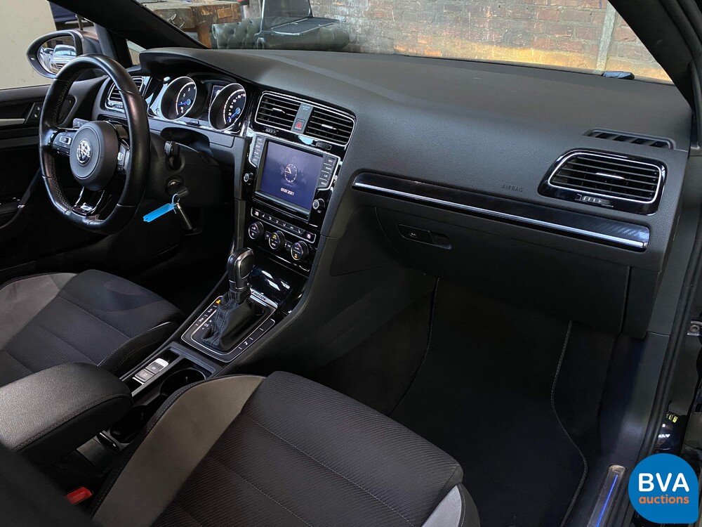 Volkswagen Golf R2.0 TSI Variant 301hp 2015, K-551-TP.
