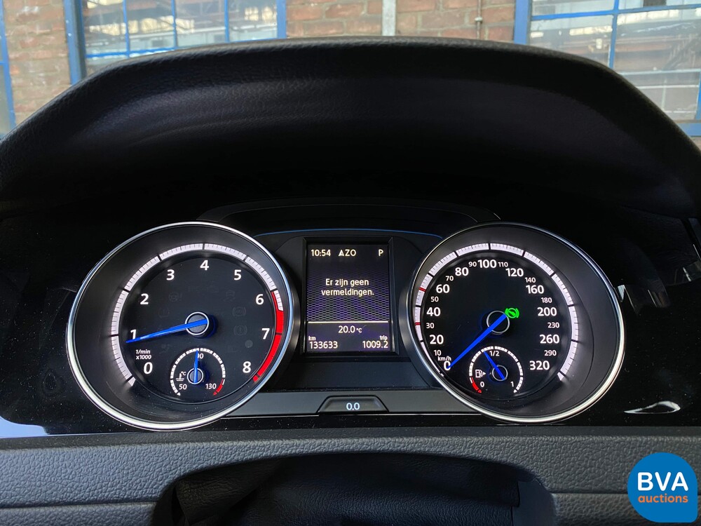 Volkswagen Golf R2.0 TSI Variant 301hp 2015, K-551-TP.