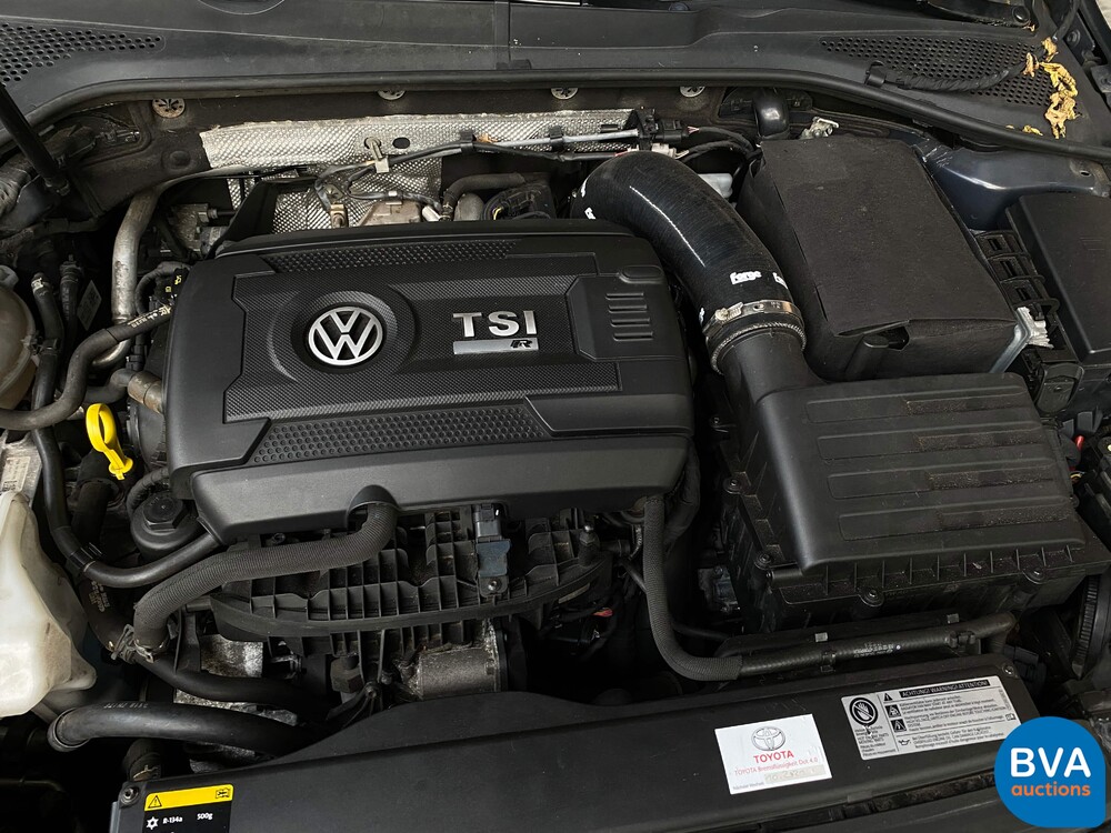Volkswagen Golf R2.0 TSI Variant 301hp 2015, K-551-TP.