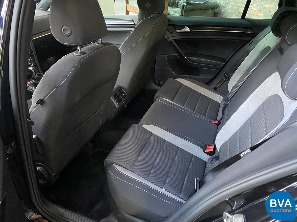 Volkswagen Golf R2.0 TSI Variant 301hp 2015, K-551-TP.