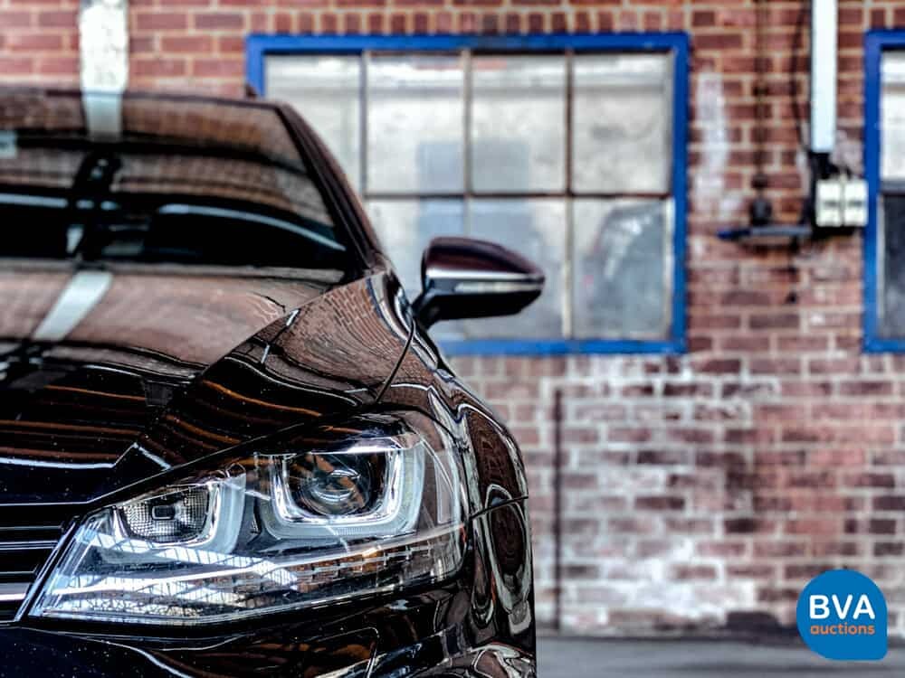 Volkswagen Golf R2.0 TSI Variant 301hp 2015, K-551-TP.