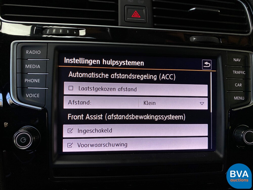Volkswagen Golf R2.0 TSI Variant 301hp 2015, K-551-TP.