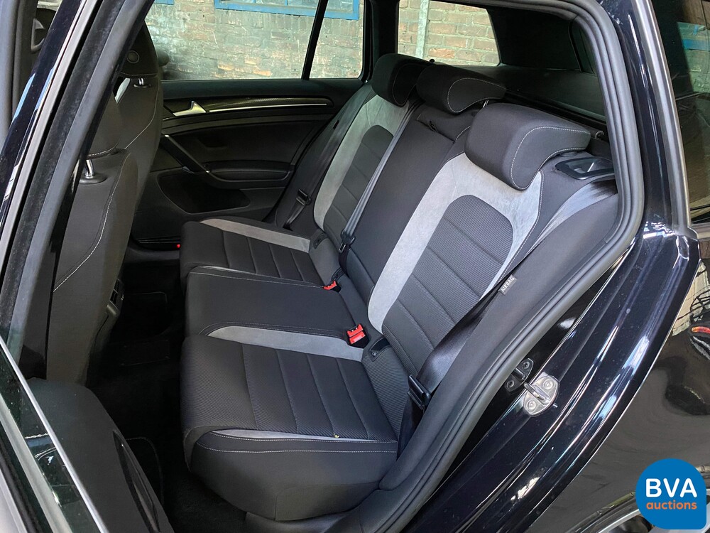 Volkswagen Golf R2.0 TSI Variant 301hp 2015, K-551-TP.