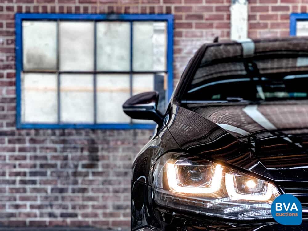 Volkswagen Golf R2.0 TSI Variant 301hp 2015, K-551-TP.