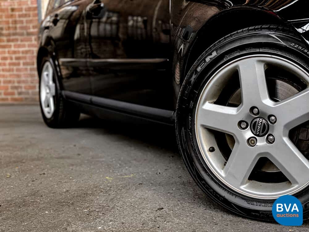 Volvo V50 T5 Five-cylinder 220hp 2005, 83-HVR-8.