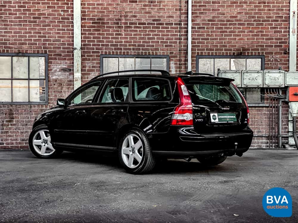 Volvo V50 T5 Five-cylinder 220hp 2005, 83-HVR-8.