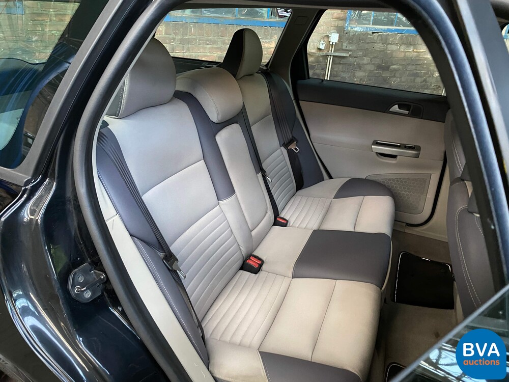 Volvo V50 T5 Five-cylinder 220hp 2005, 83-HVR-8.