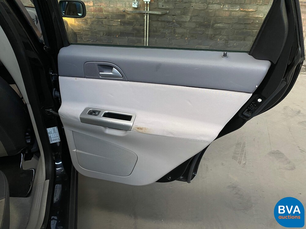 Volvo V50 T5 Five-cylinder 220hp 2005, 83-HVR-8.