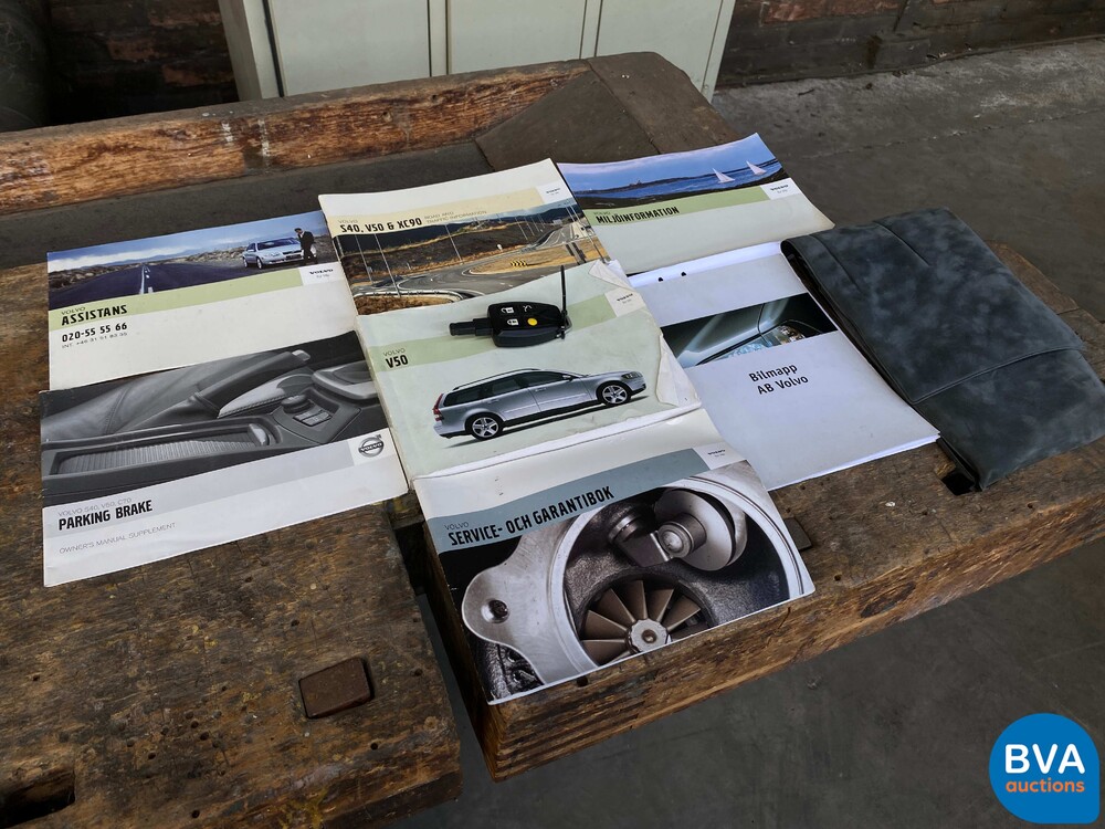 Volvo V50 T5 Five-cylinder 220hp 2005, 83-HVR-8.