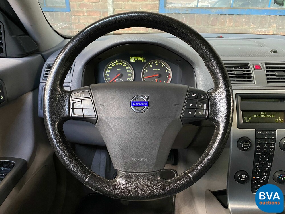 Volvo V50 T5 Five-cylinder 220hp 2005, 83-HVR-8.