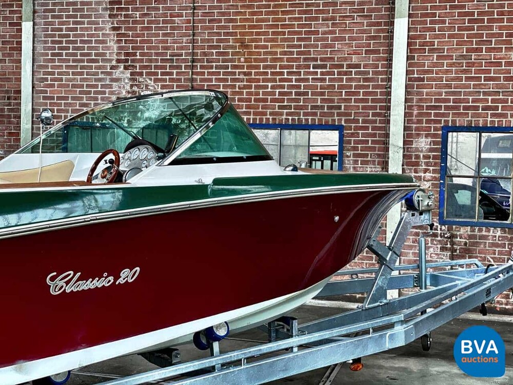 Quicksilver Classic 20 Mercruiser MPI 235pk (RIVA BOESCH Shape) Speedboot Trailer 2021