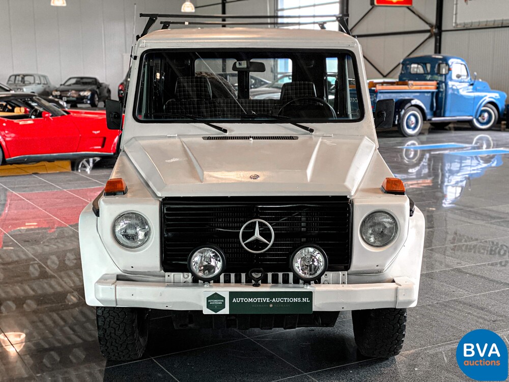 Mercedes-Benz 300GD G-klasse Barn Doors 88pk 1981