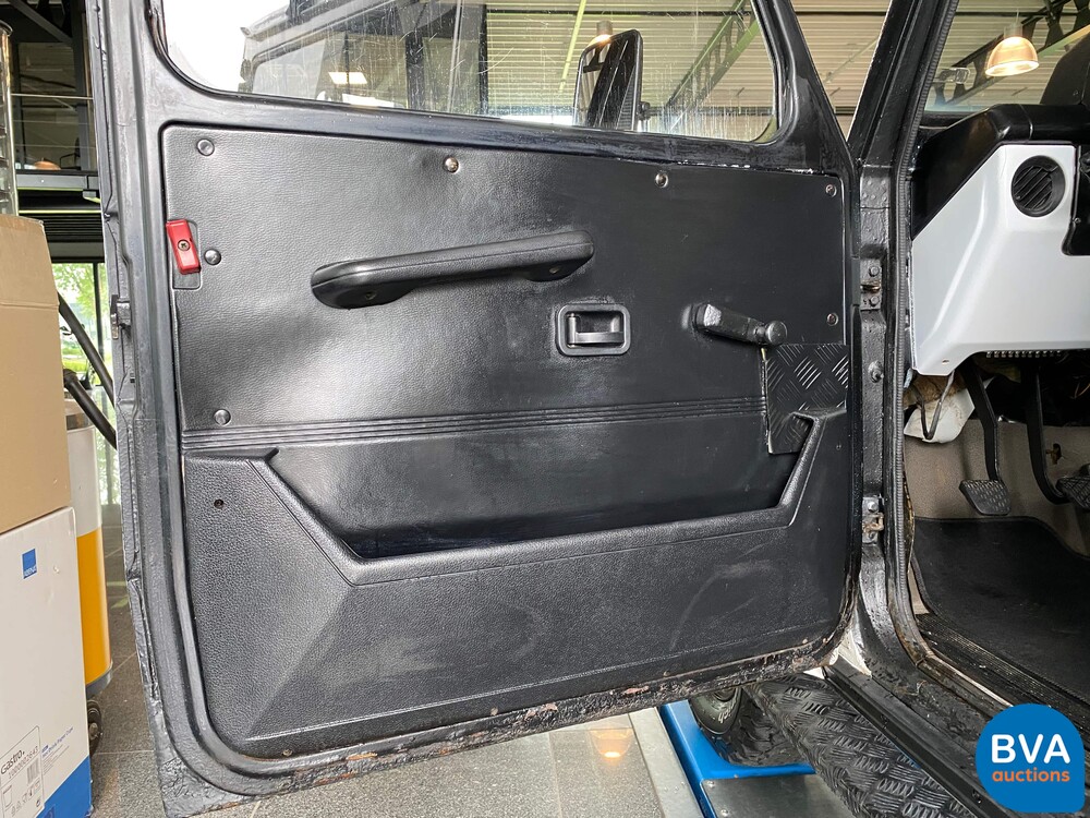 Mercedes-Benz 300GD G-klasse Barn Doors 88pk 1981