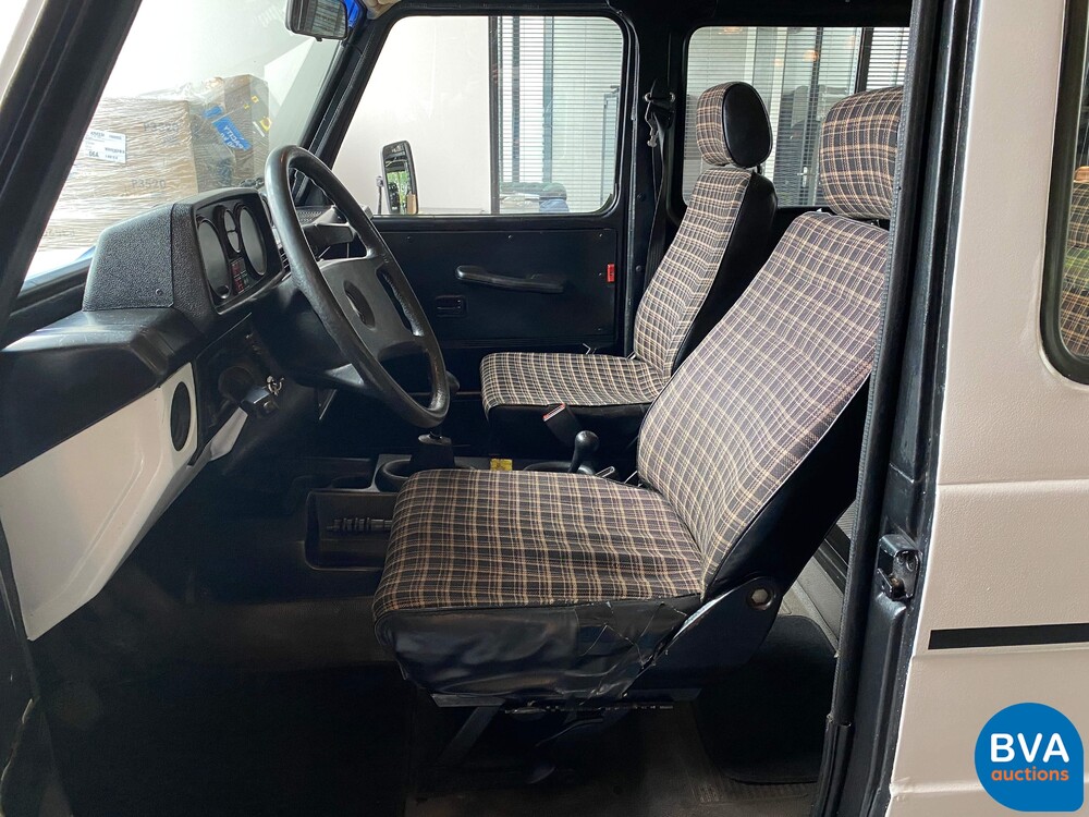 Mercedes-Benz 300GD G-klasse Barn Doors 88pk 1981