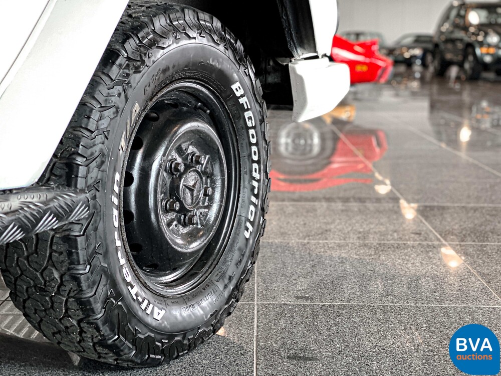 Mercedes-Benz 300GD G-klasse Barn Doors 88pk 1981