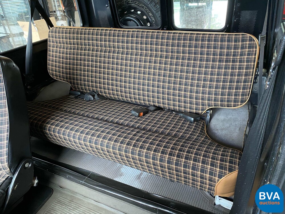 Mercedes-Benz 300GD G-klasse Barn Doors 88pk 1981