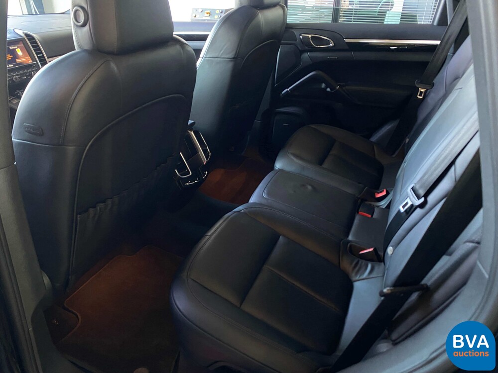 Porsche Cayenne S 4.8 V8 Tiptronic 400pk 2011, 62-XVN-5