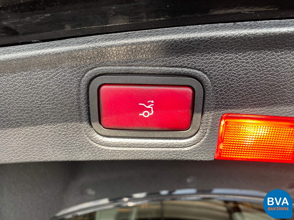 Mercedes-Benz C200 Coupé AMG NIGHT-EDITION Premium Plus C-Klasse 184pk 2018, XF-600-K