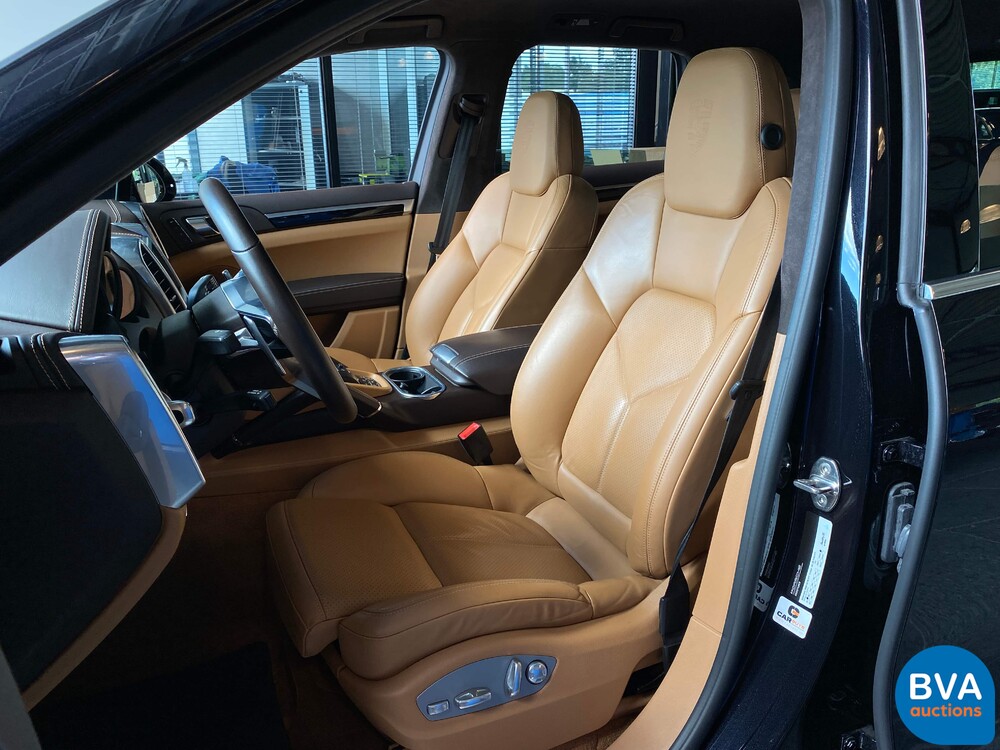 Porsche Cayenne 3.0 S E-Hybrid Sportchrono 462pk 2015 -Org NL- Plug-in Hybride, HH-240-J
