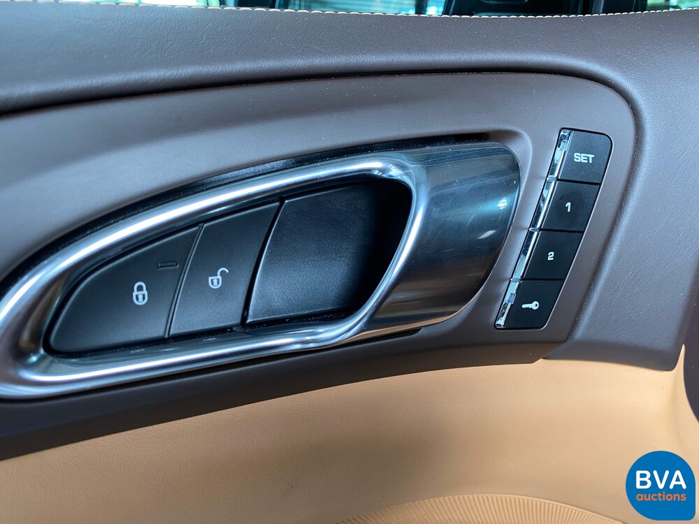 Porsche Cayenne 3.0 S E-Hybrid Sportchrono 462pk 2015 -Org NL- Plug-in Hybride, HH-240-J