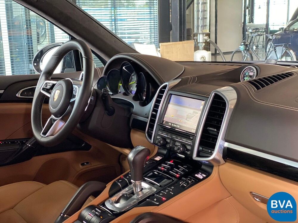 Porsche Cayenne 3.0 S E-Hybrid Sportchrono 462pk 2015 -Org NL- Plug-in Hybride, HH-240-J