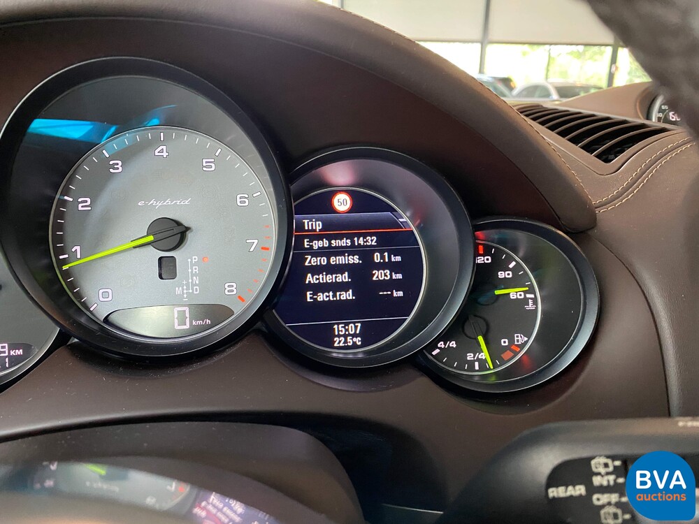 Porsche Cayenne 3.0 S E-Hybrid Sportchrono 462pk 2015 -Org NL- Plug-in Hybride, HH-240-J