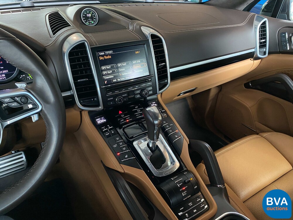 Porsche Cayenne 3.0 S E-Hybrid Sportchrono 462pk 2015 -Org NL- Plug-in Hybride, HH-240-J