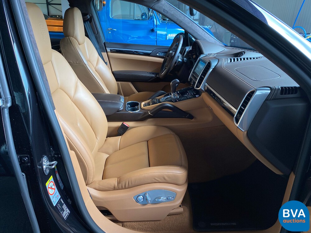 Porsche Cayenne 3.0 S E-Hybrid Sportchrono 462pk 2015 -Org NL- Plug-in Hybride, HH-240-J