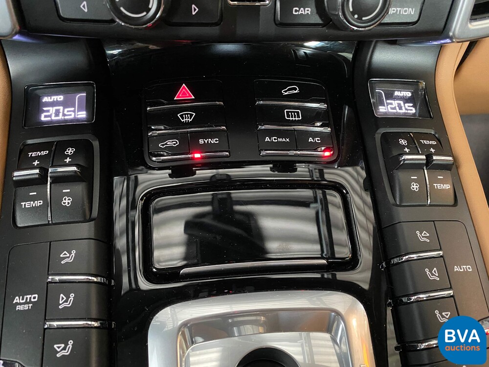 Porsche Cayenne 3.0 S E-Hybrid Sportchrono 462pk 2015 -Org NL- Plug-in Hybride, HH-240-J