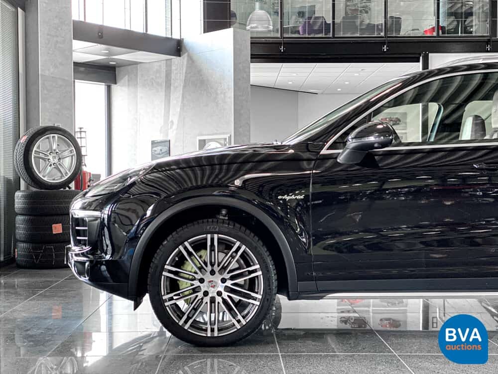 Porsche Cayenne 3.0 S E-Hybrid Sportchrono 462pk 2015 -Org NL- Plug-in Hybride, HH-240-J