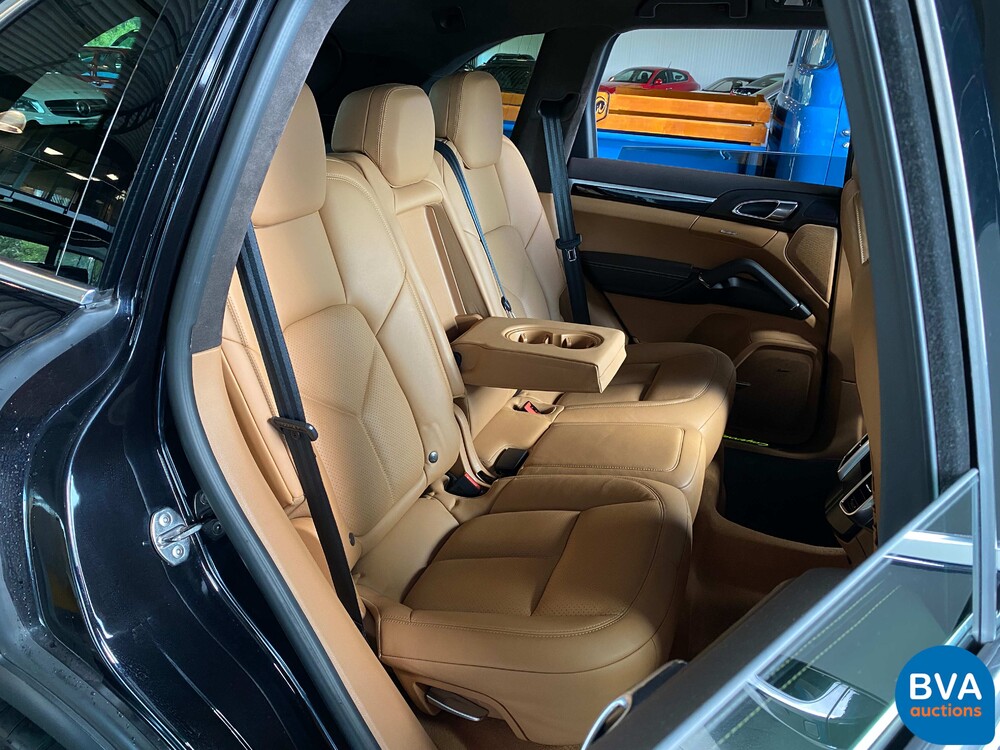 Porsche Cayenne 3.0 S E-Hybrid Sportchrono 462pk 2015 -Org NL- Plug-in Hybride, HH-240-J