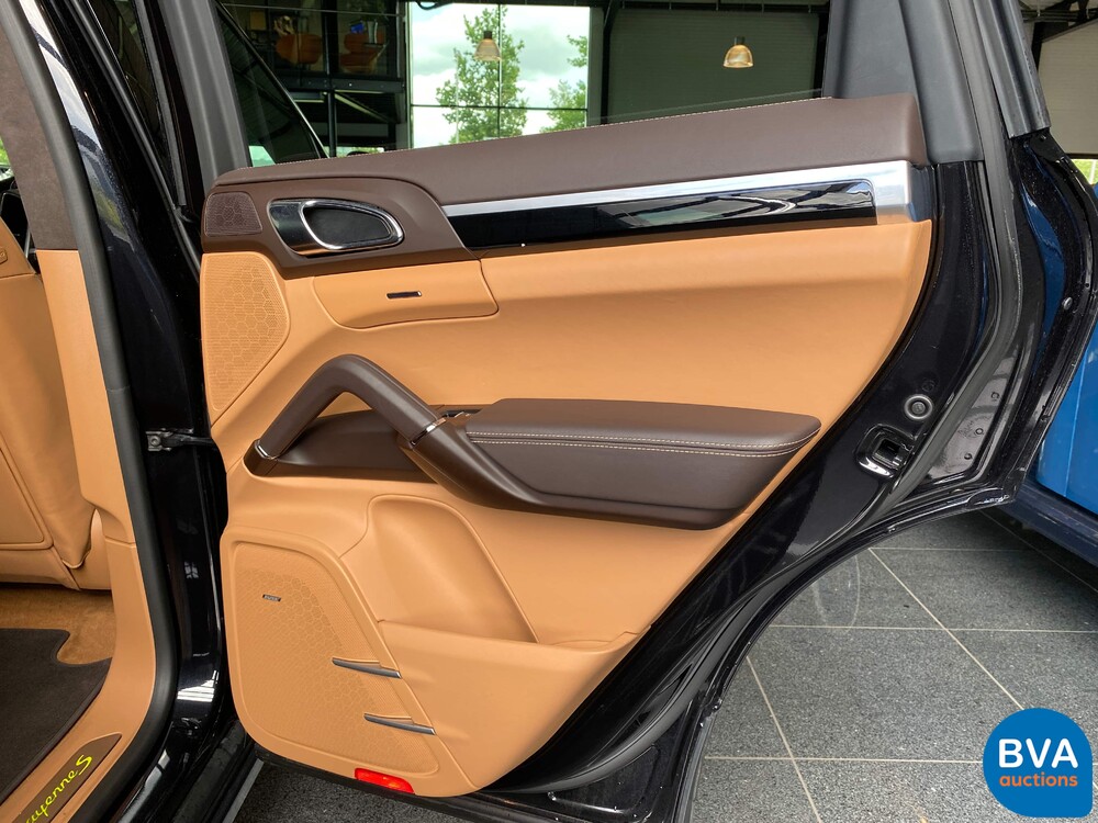 Porsche Cayenne 3.0 S E-Hybrid Sportchrono 462pk 2015 -Org NL- Plug-in Hybride, HH-240-J