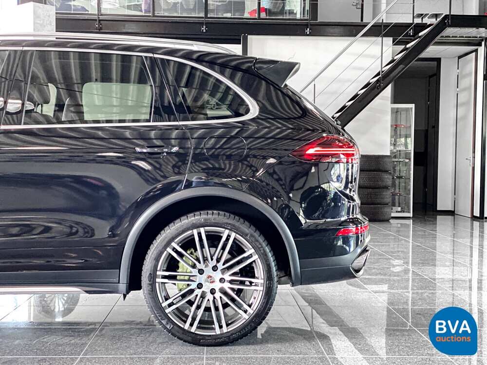 Porsche Cayenne 3.0 S E-Hybrid Sportchrono 462pk 2015 -Org NL- Plug-in Hybride, HH-240-J
